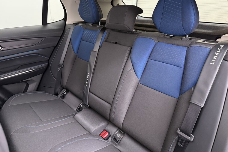 Vehicle Image 12