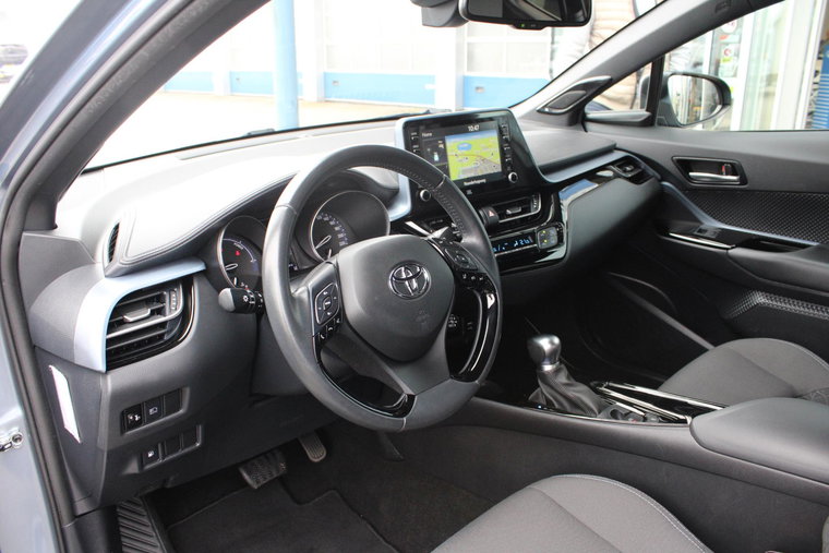 Vehicle Image 8