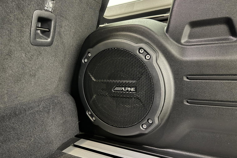 Vehicle Image 15