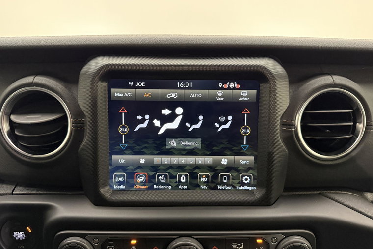 Vehicle Image 28