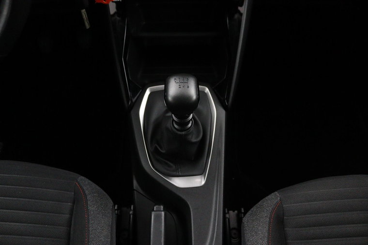 Vehicle Image 33