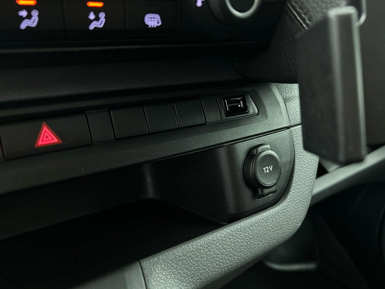 Vehicle Image 26