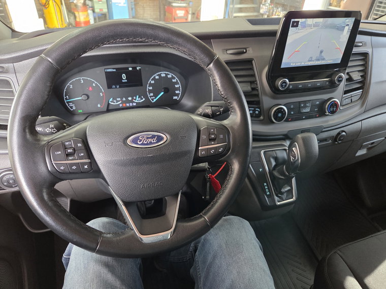 Vehicle Image 25