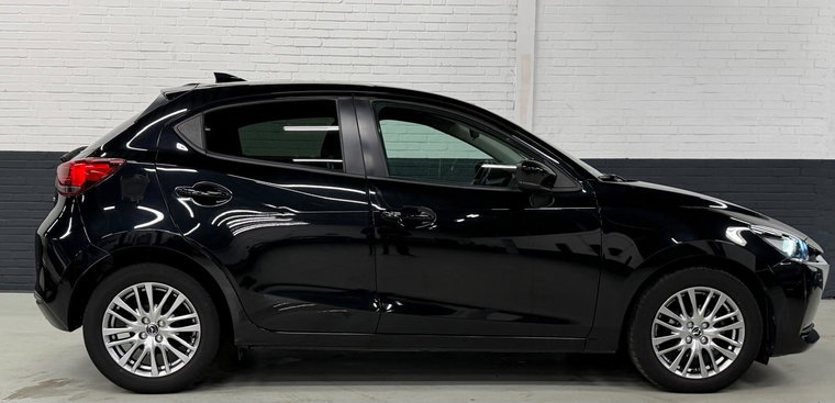 Vehicle Image 6