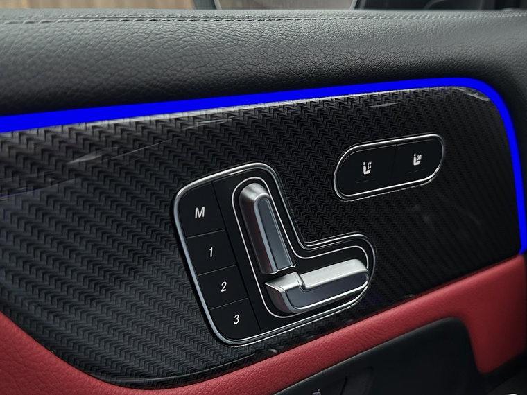 Vehicle Image 32