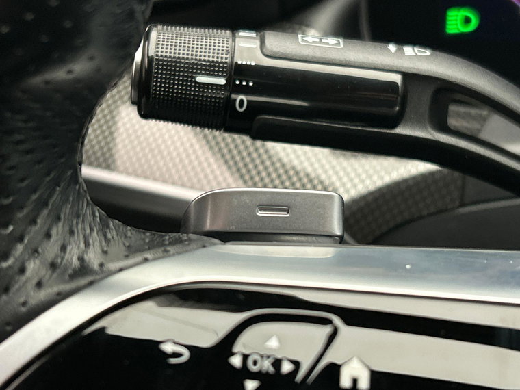 Vehicle Image 40