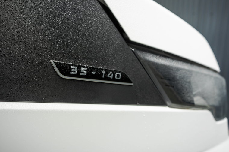 Vehicle Image 26