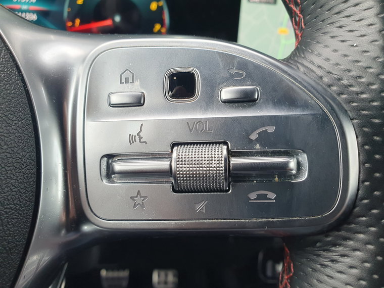 Vehicle Image 36