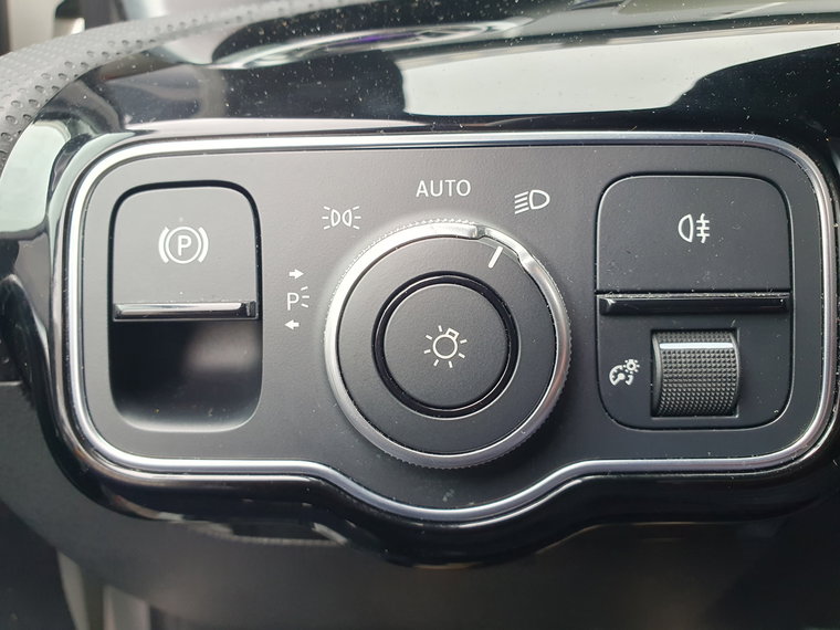 Vehicle Image 40