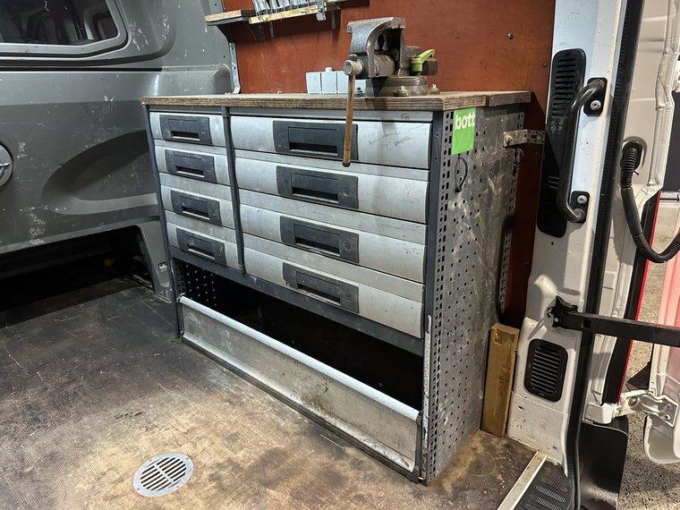 Vehicle Image 14