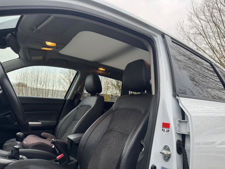Vehicle Image 11