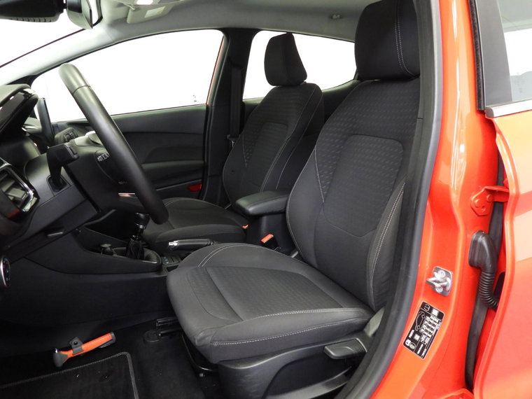 Vehicle Image 21