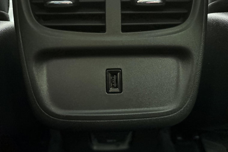 Vehicle Image 33
