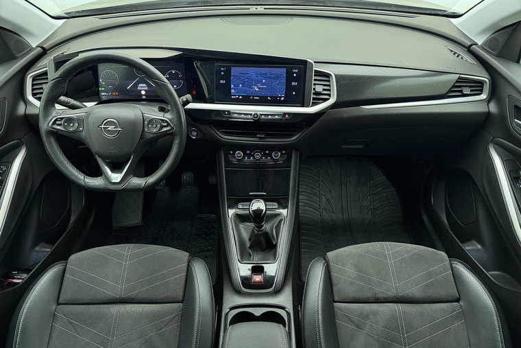 Vehicle Image 35