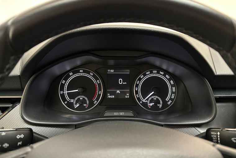 Vehicle Image 22