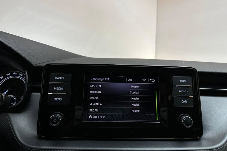Vehicle Image 28