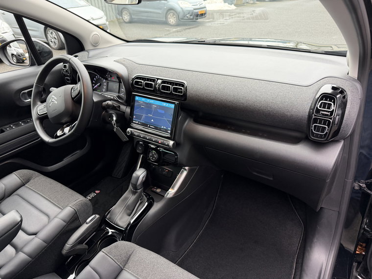 Vehicle Image 27