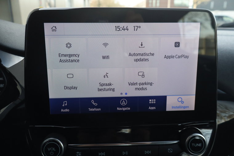 Vehicle Image 9
