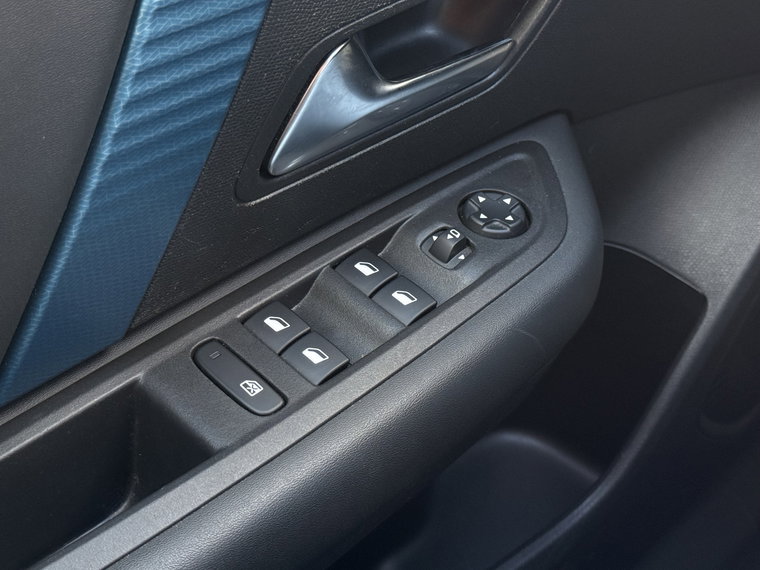 Vehicle Image 43