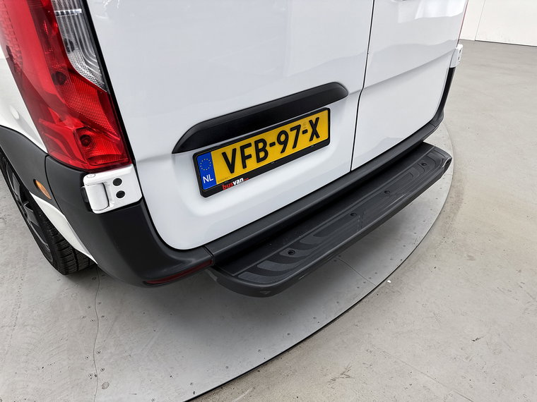 Vehicle Image 38