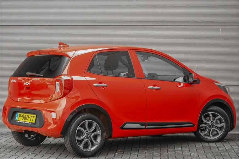 Vehicle Image 15