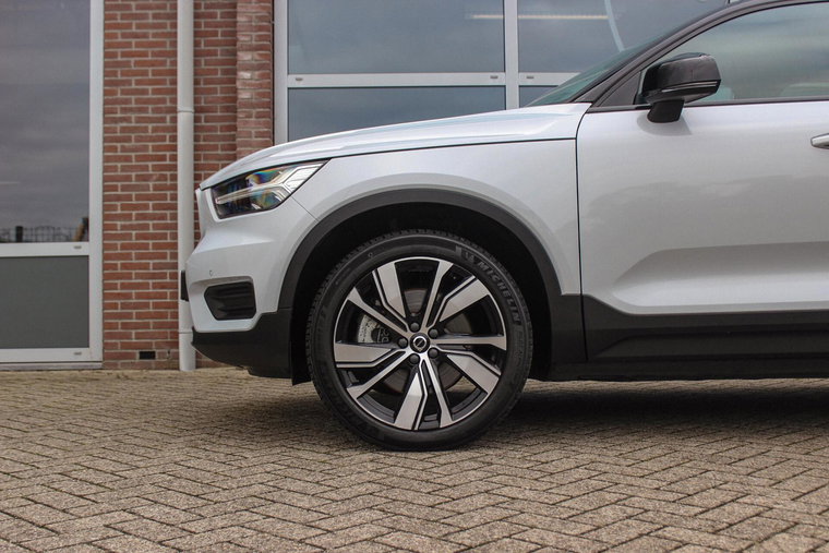 Vehicle Image 39