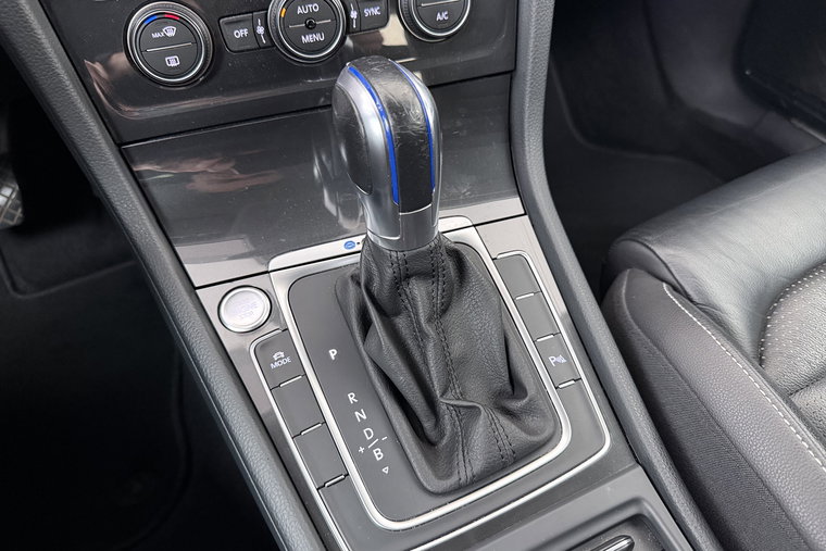 Vehicle Image 26