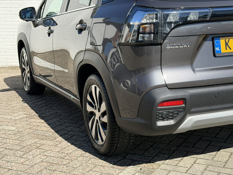 Vehicle Image 32