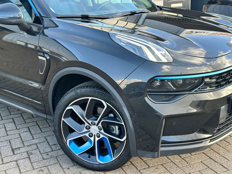 Vehicle Image 23