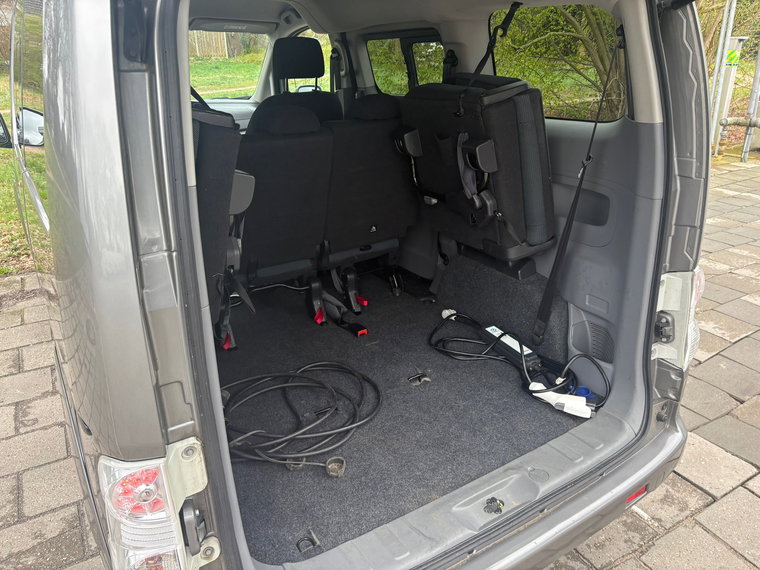 Vehicle Image 25