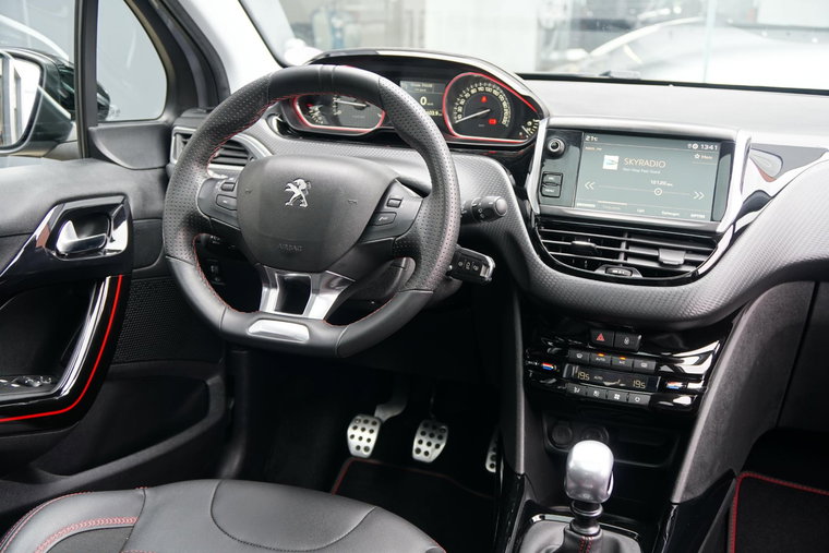 Vehicle Image 22