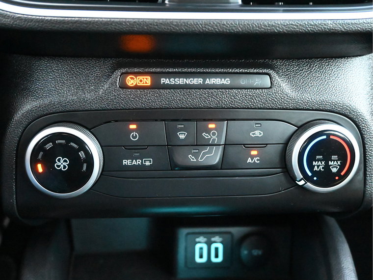 Vehicle Image 26