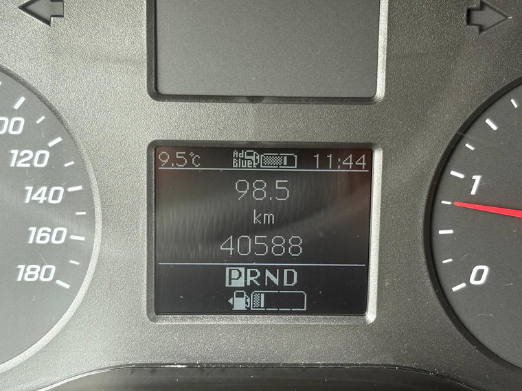 Vehicle Image 25