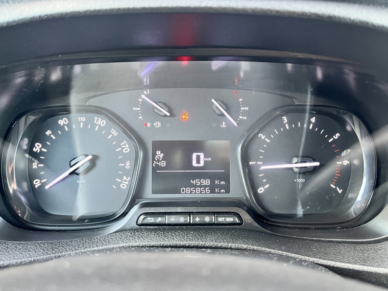Vehicle Image 33