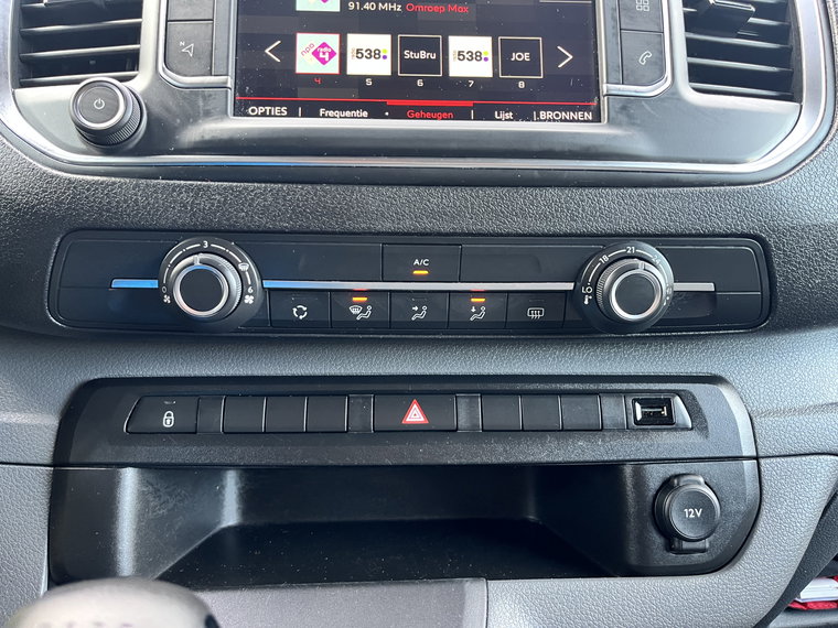 Vehicle Image 37