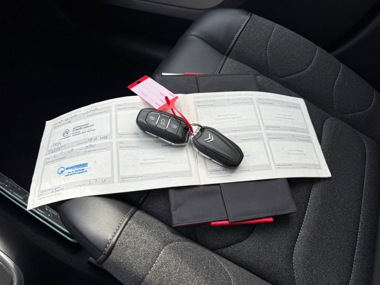 Vehicle Image 20