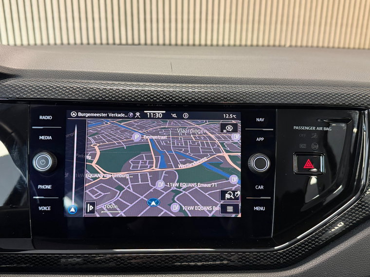 Vehicle Image 25