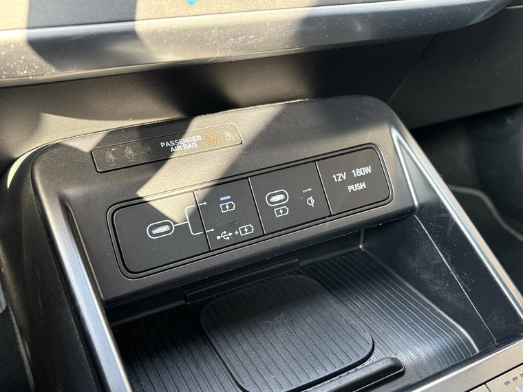 Vehicle Image 33