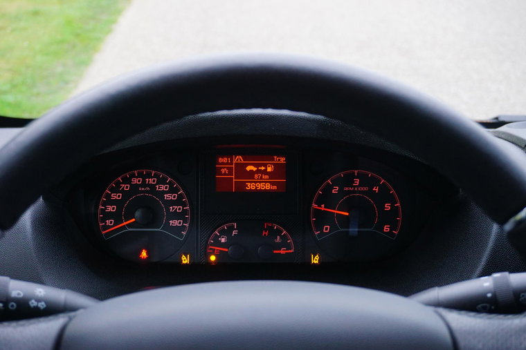 Vehicle Image 18