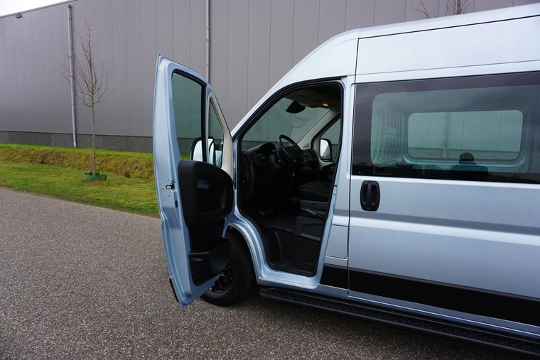 Vehicle Image 24