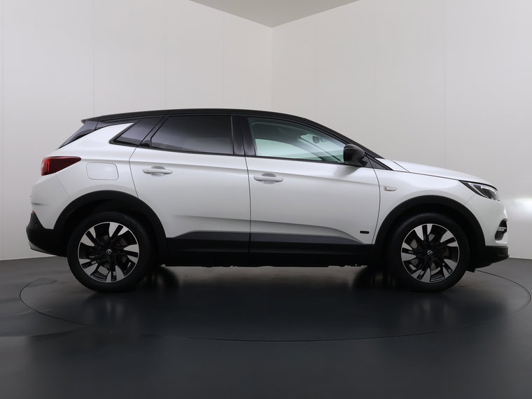 Vehicle Image 40