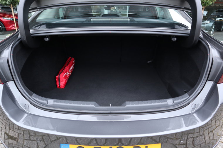 Vehicle Image 35
