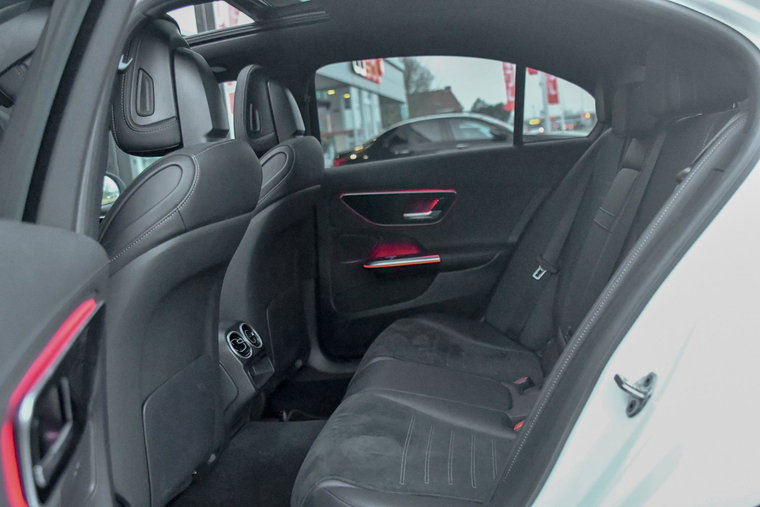 Vehicle Image 31
