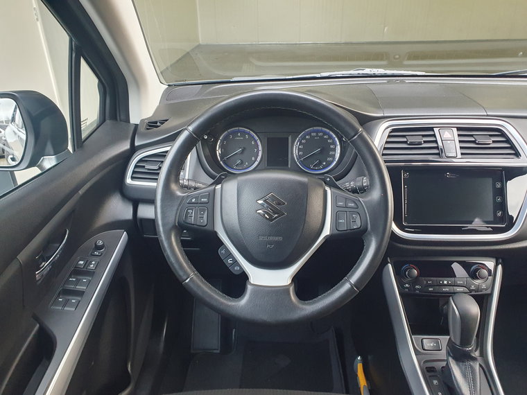Vehicle Image 17