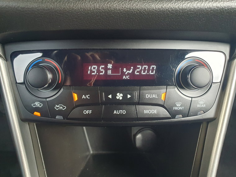 Vehicle Image 34