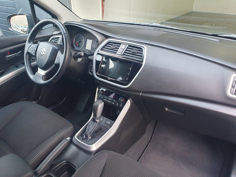 Vehicle Image 48