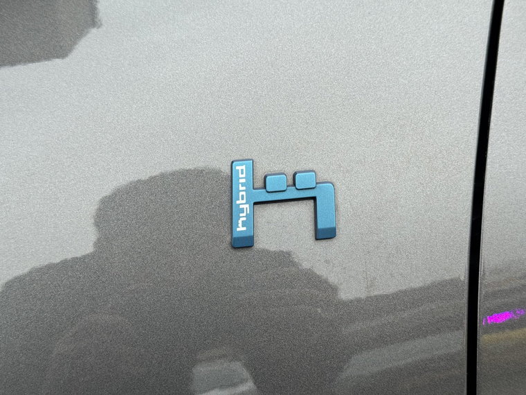 Vehicle Image 13