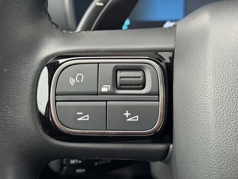 Vehicle Image 42