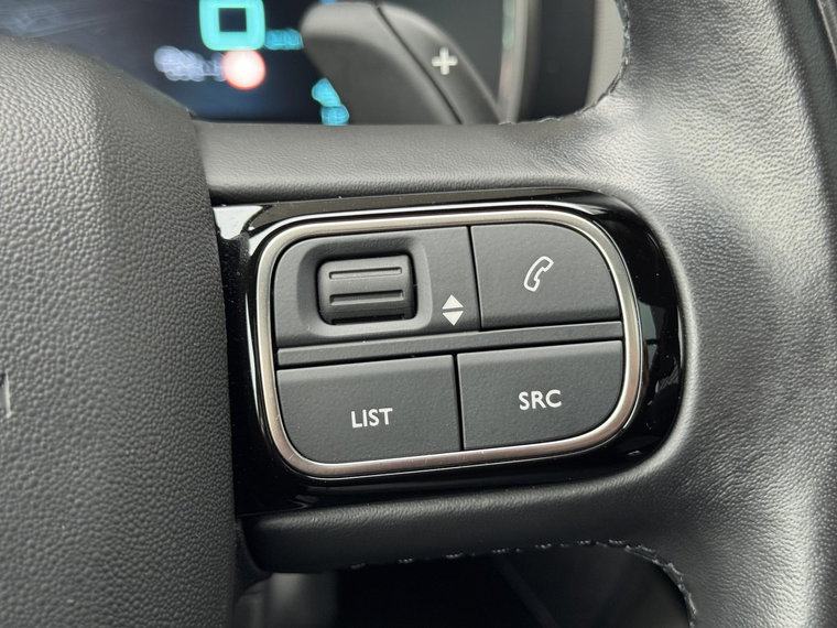 Vehicle Image 43