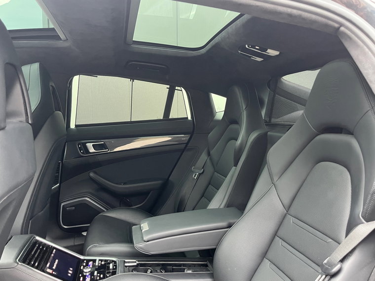 Vehicle Image 23